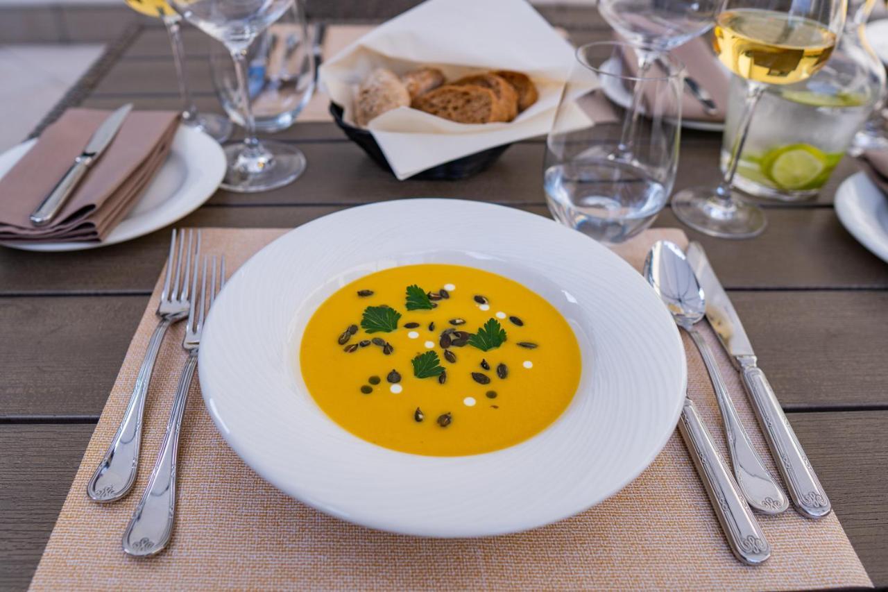 Boutique Odyseja & Spa Ciechocinek Exterior foto A carrot soup