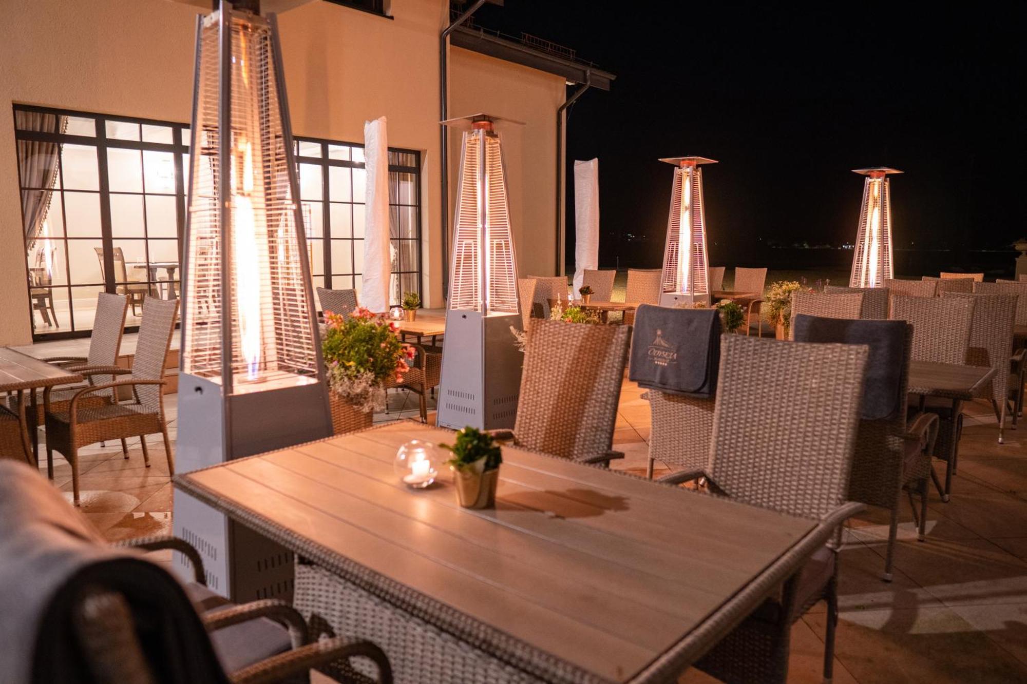 Boutique Odyseja & Spa Ciechocinek Exterior foto Gas patio heater