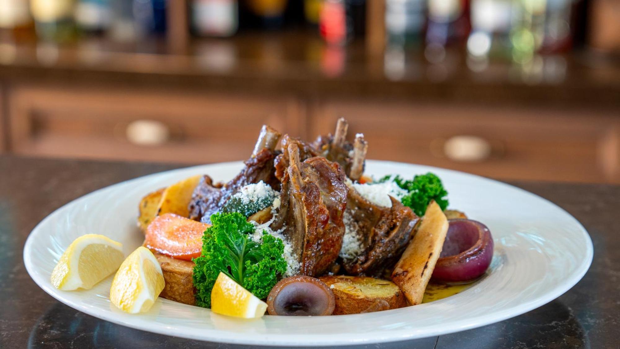 Boutique Odyseja & Spa Ciechocinek Exterior foto A plate of grilled lamb chops
