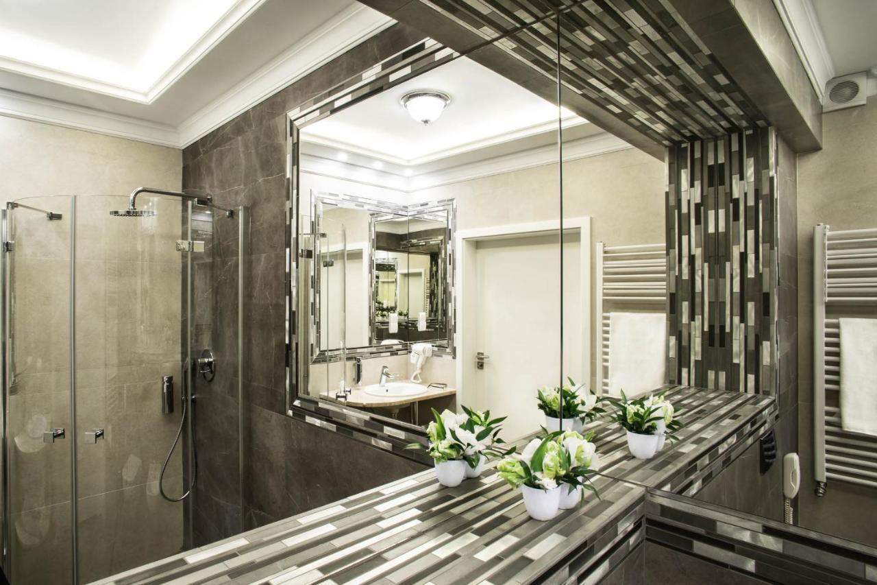 Boutique Odyseja & Spa Ciechocinek Exterior foto Bathroom